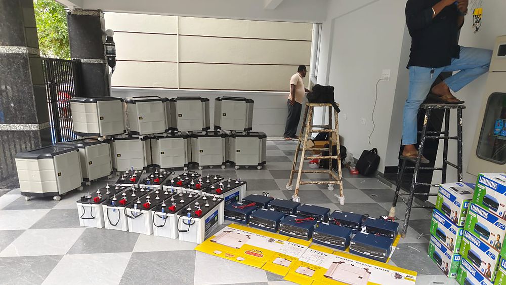 Battery bank commissioning on site